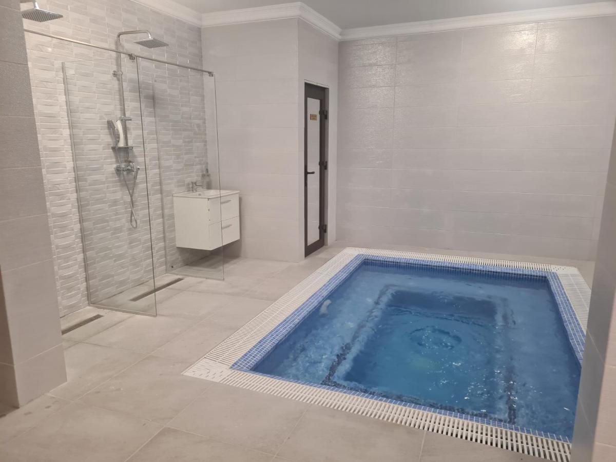 Pensiunea Gold Wellness&spa Guest house *